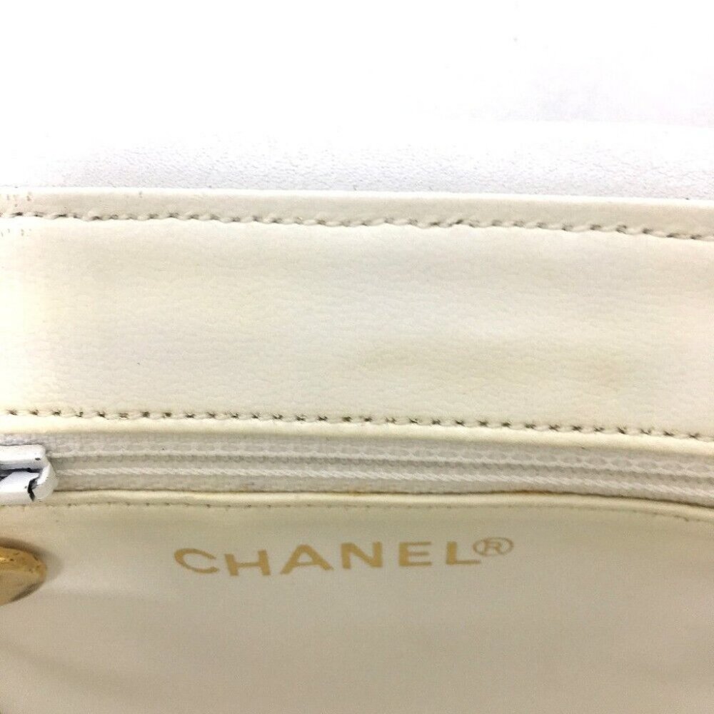 CHANEL CC charm Matelasse Vanity Shoulder Bag Lambskin Leather White/GoldHard - Picture 13 of 16